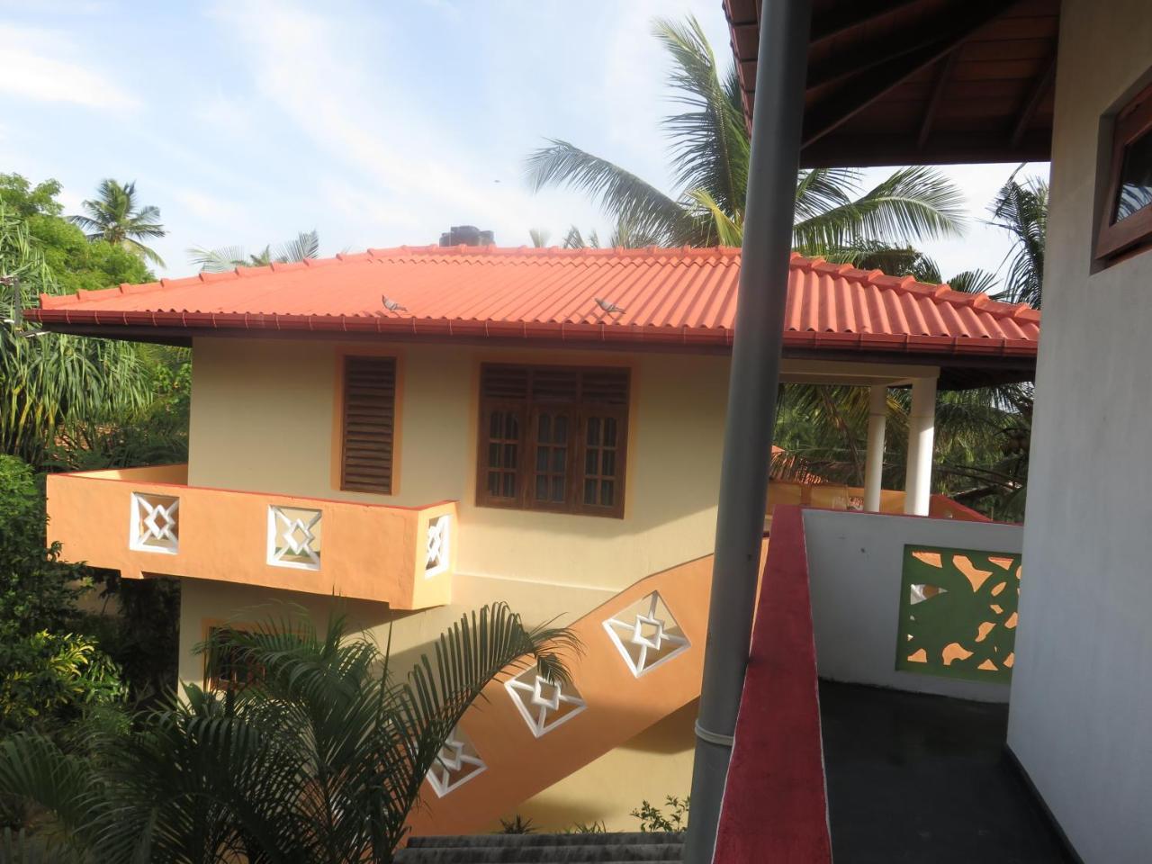Beach Lagoon Guesthouse Tangalle Exterior photo